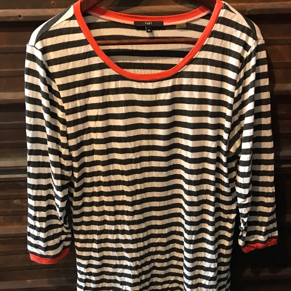 3/4 sleeve shirt
